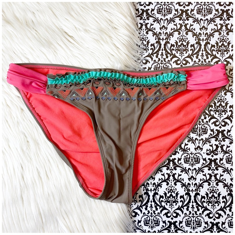 OP : size : junior’s L : tan tribal print ruffle bikini bathing suit bottoms 💦